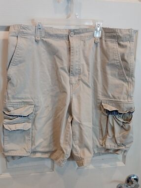 Plugg Men's Cargo Shorts in Light Khaki